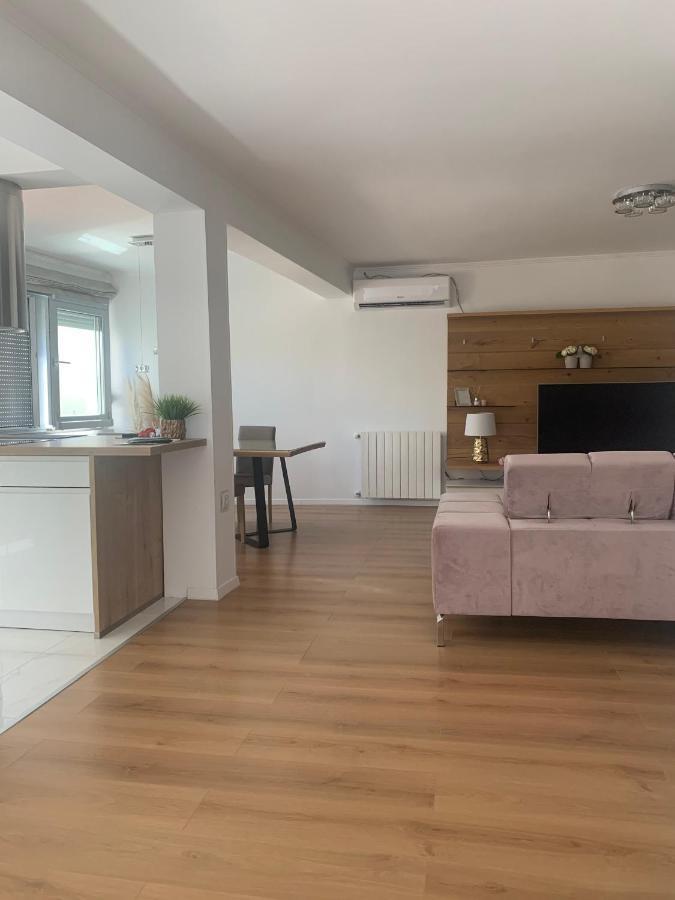 Apartmani Emilio โนวาลยา ภายนอก รูปภาพ