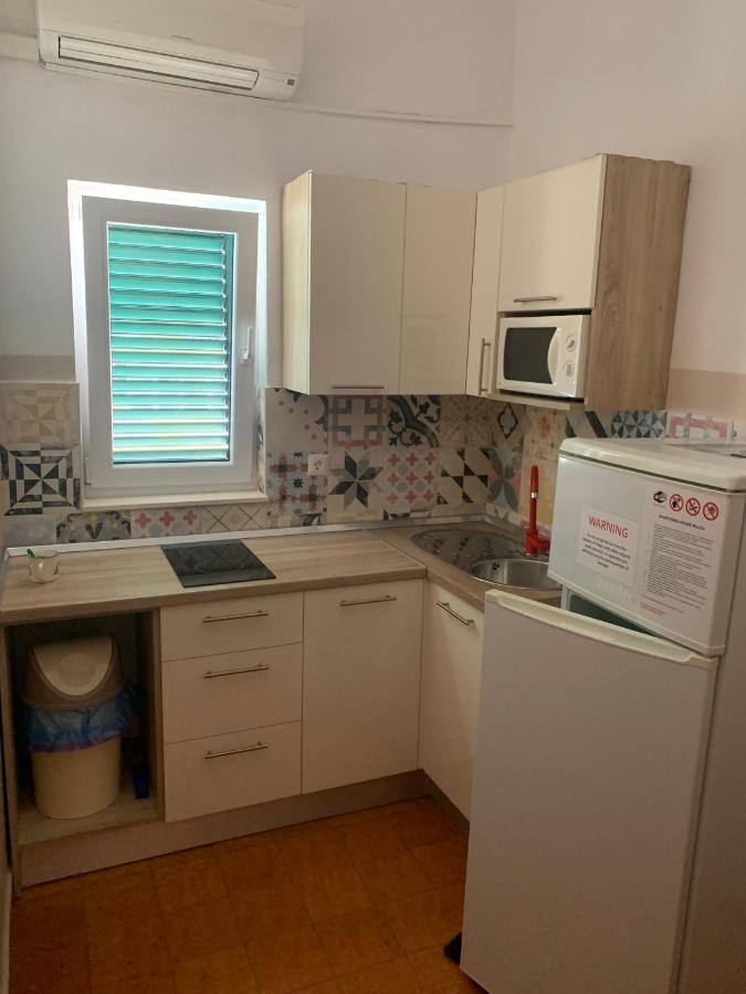 Apartmani Emilio โนวาลยา ภายนอก รูปภาพ