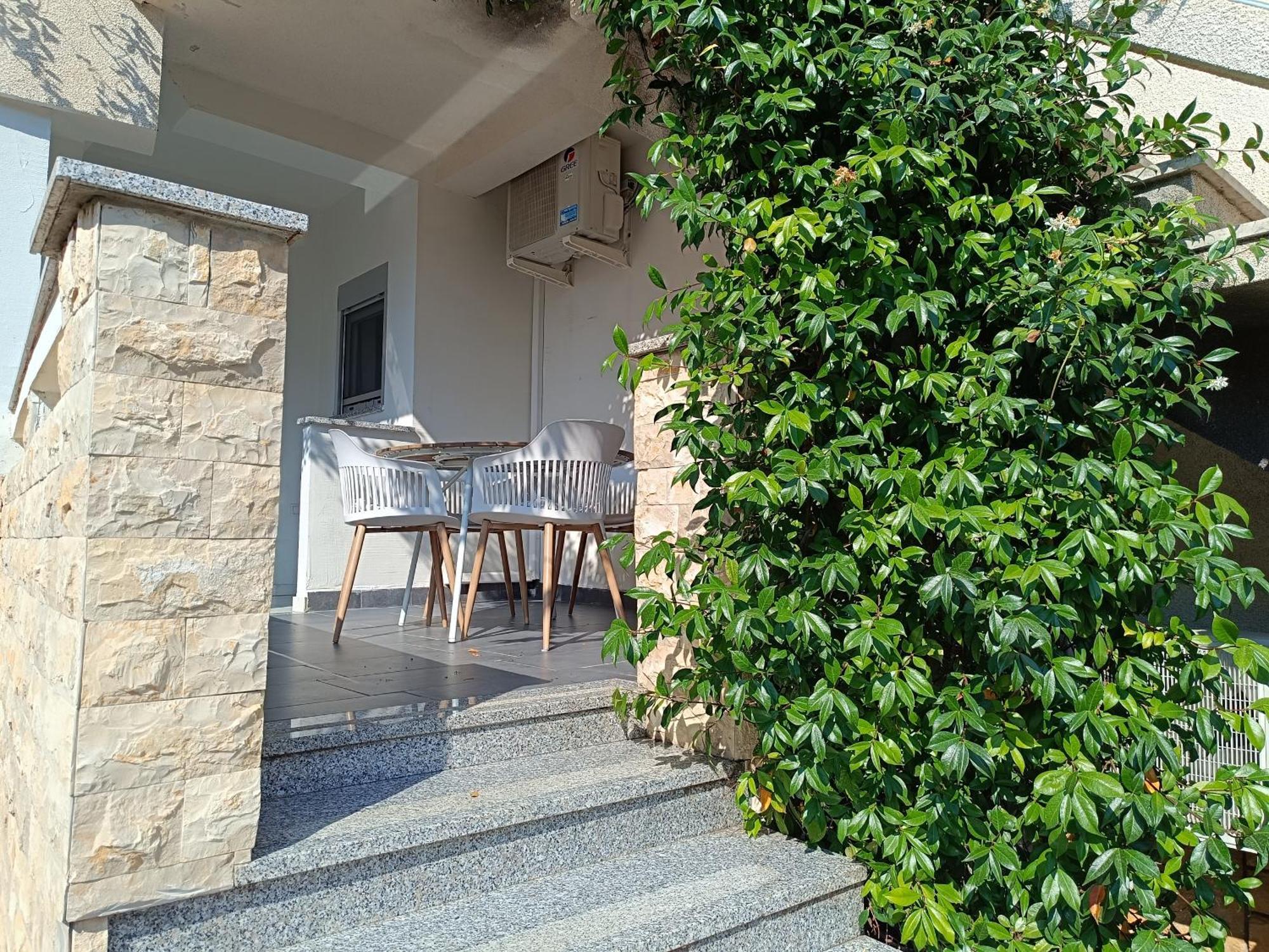 Apartmani Emilio โนวาลยา ภายนอก รูปภาพ