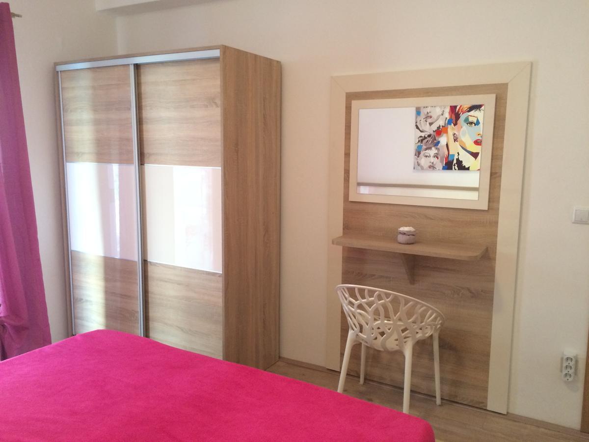 Apartmani Emilio โนวาลยา ภายนอก รูปภาพ