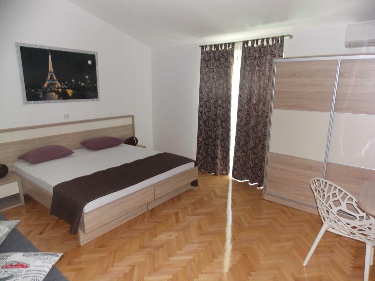 Apartmani Emilio โนวาลยา ห้อง รูปภาพ